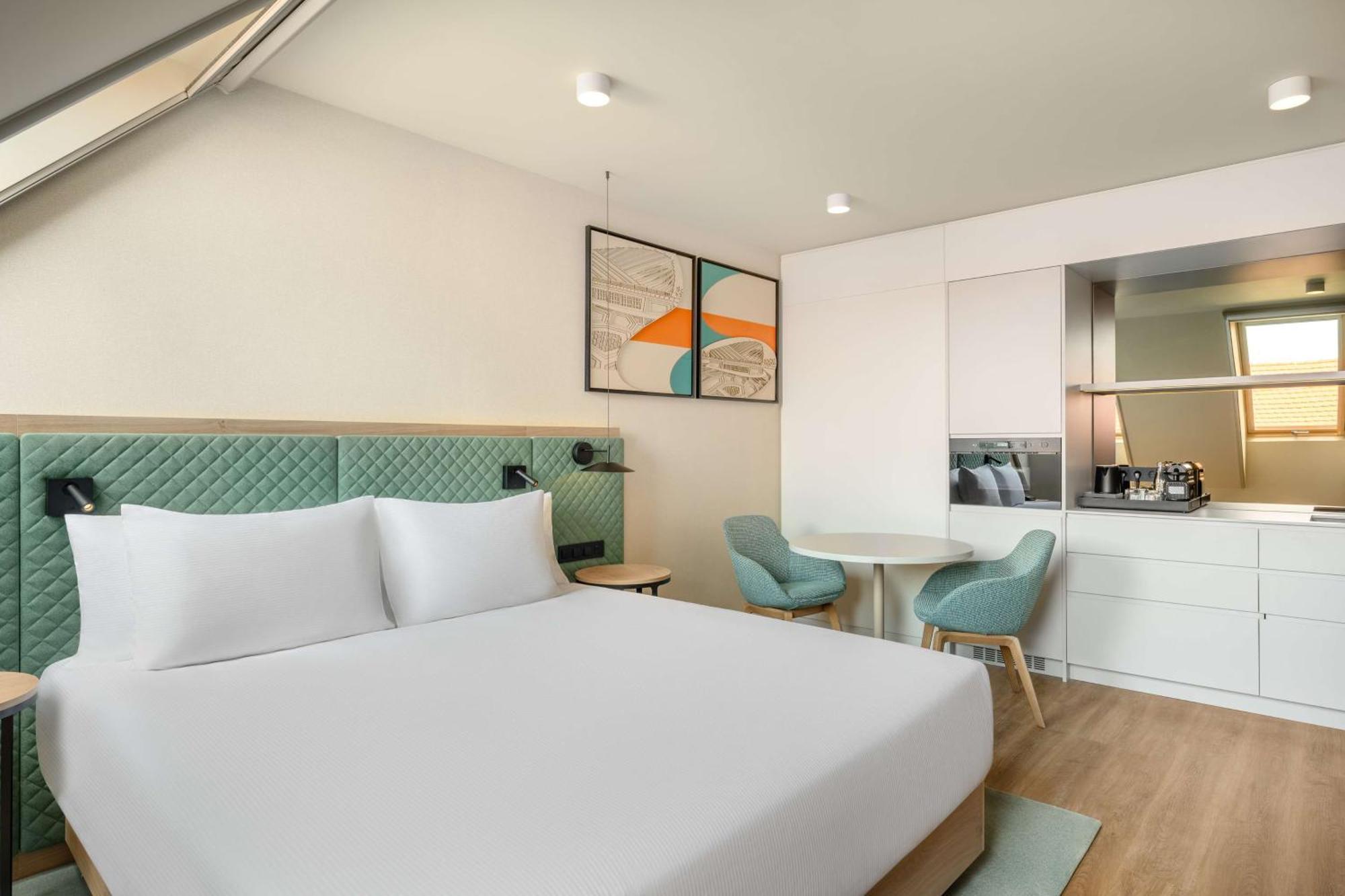 Hilton Garden Inn Debrecen City Center Exterior foto