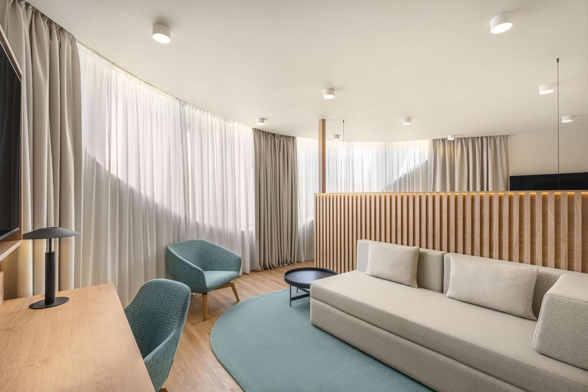Hilton Garden Inn Debrecen City Center Exterior foto